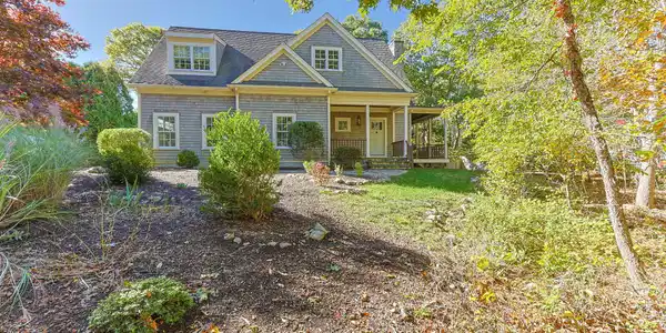 39 Upland Avenue