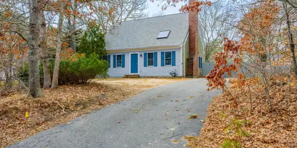 296 Commons Way