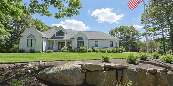 102 Cairn Ridge Road