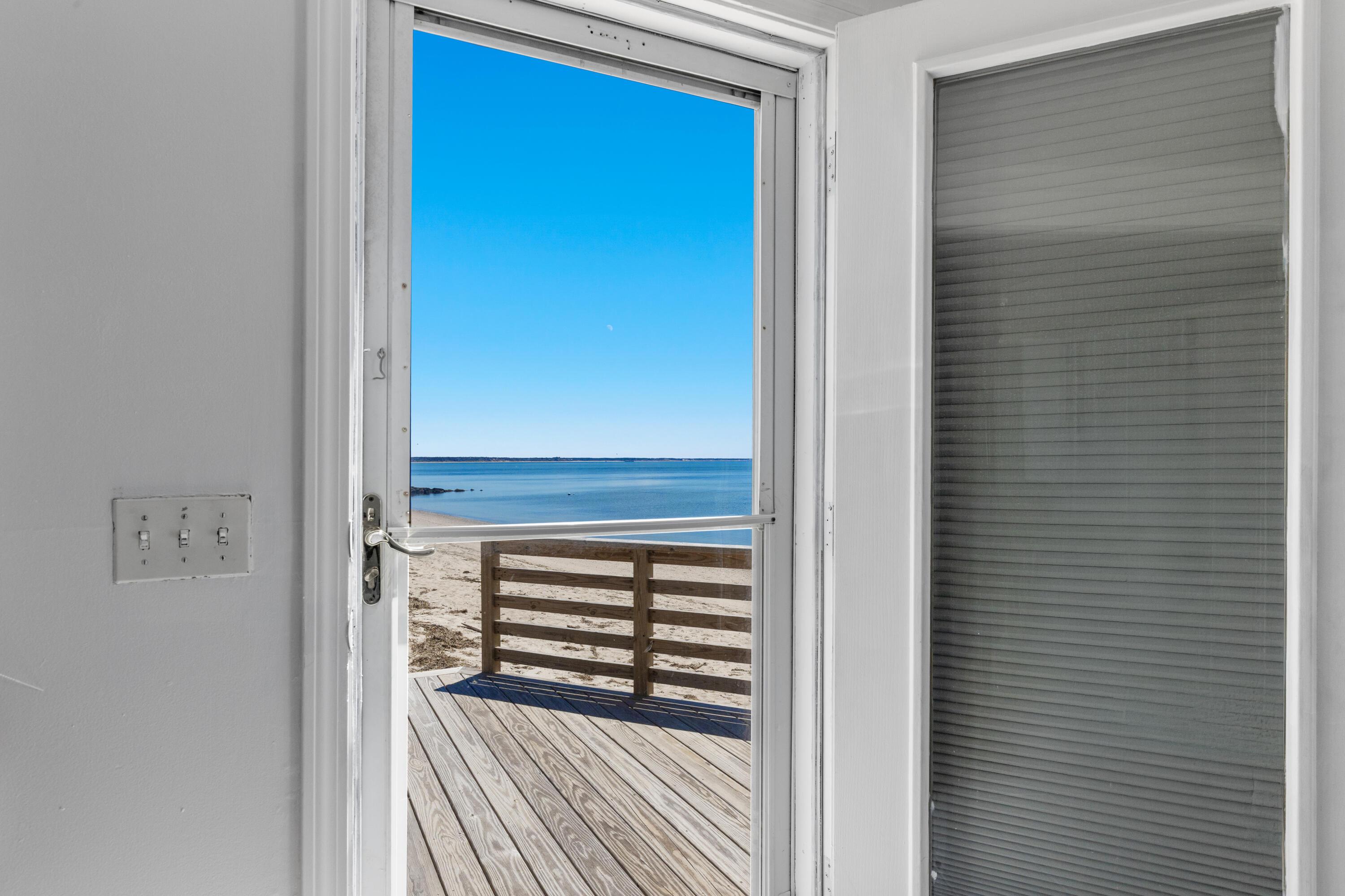 Image 4: 7-print-538-shore-rd