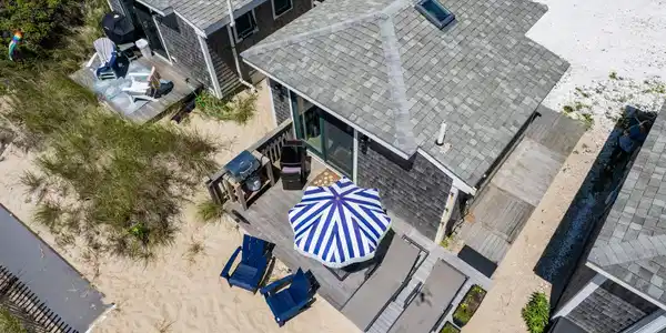 Image 2: 25-web-or-mls-522-shore-rd-17