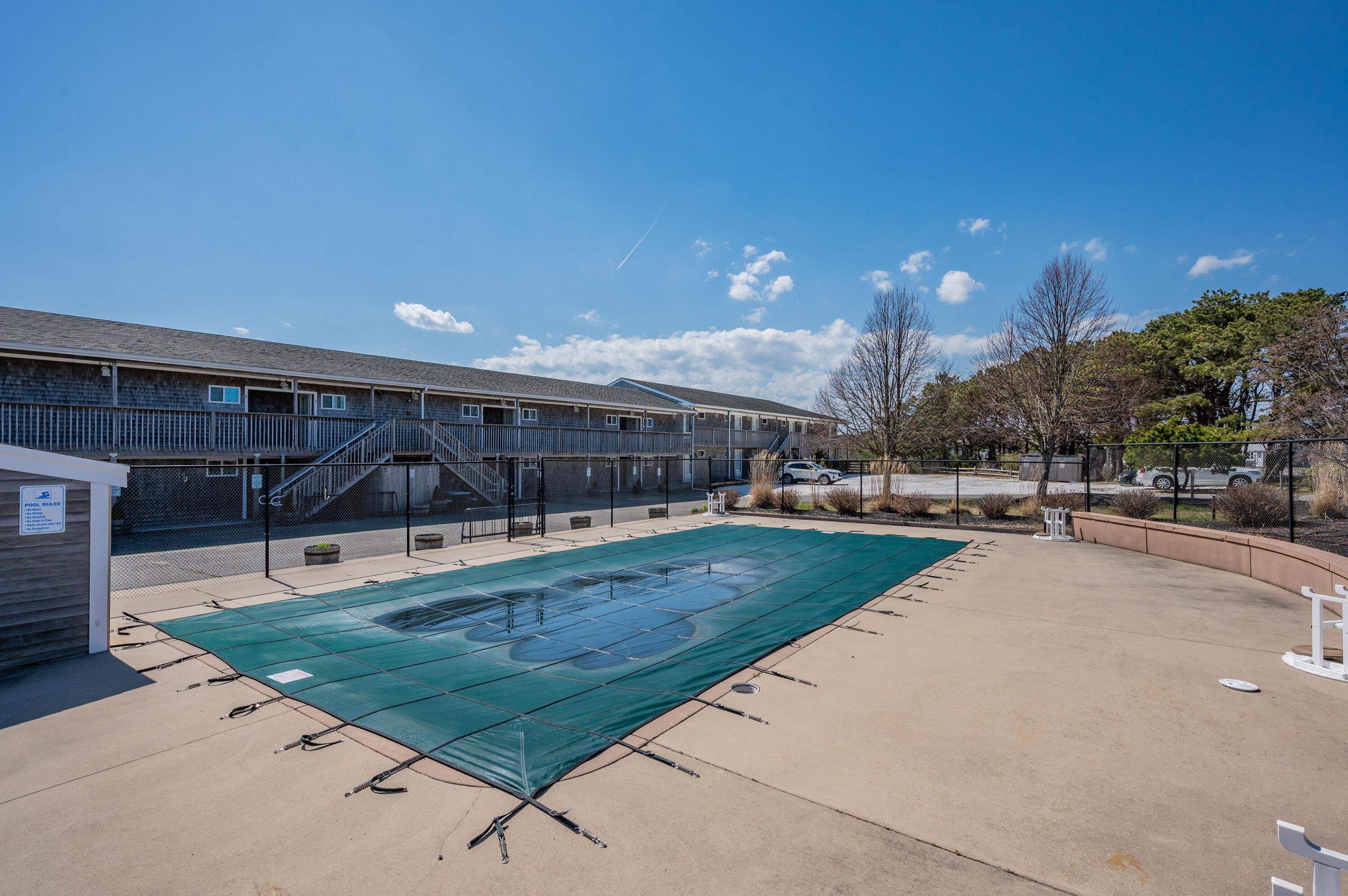 Image 2: Braemar pool