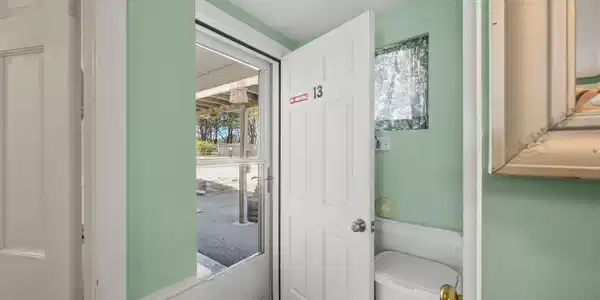 Image 3: 1-web-or-mls-132-shore-rd