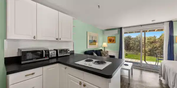 Image 4: 5-web-or-mls-132-shore-rd