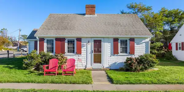 670 Shore Road Unit 6