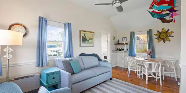 Image 3: 670ShoreRd#6-34