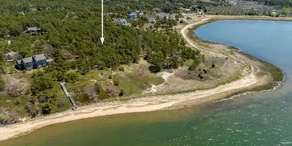 Image 3: drone18arrow
