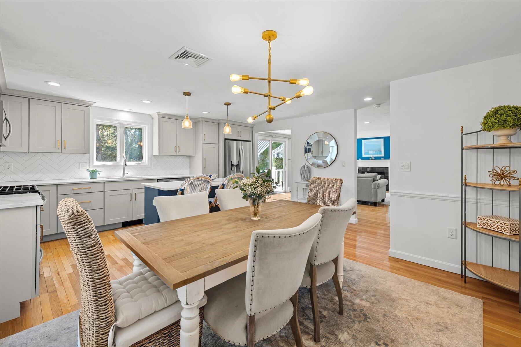 Image 4: Open Floor plan