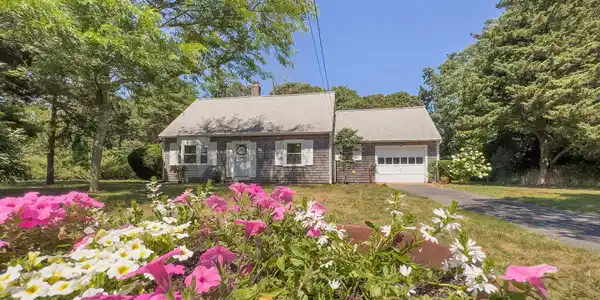 35 Meadow Drive