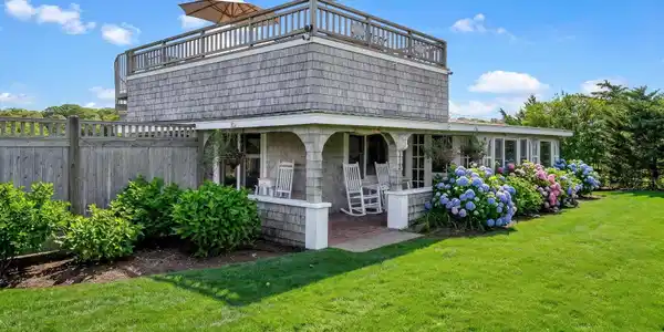 Image 4: Front of house