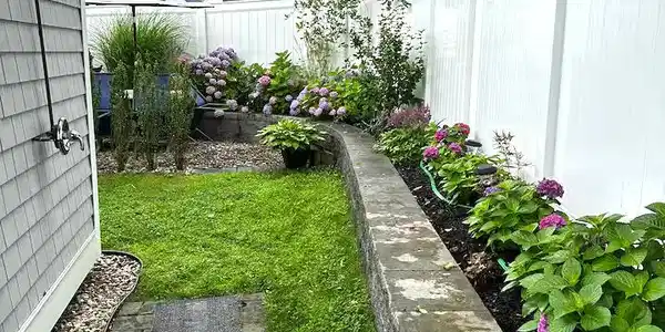 Image 3: Side with shower