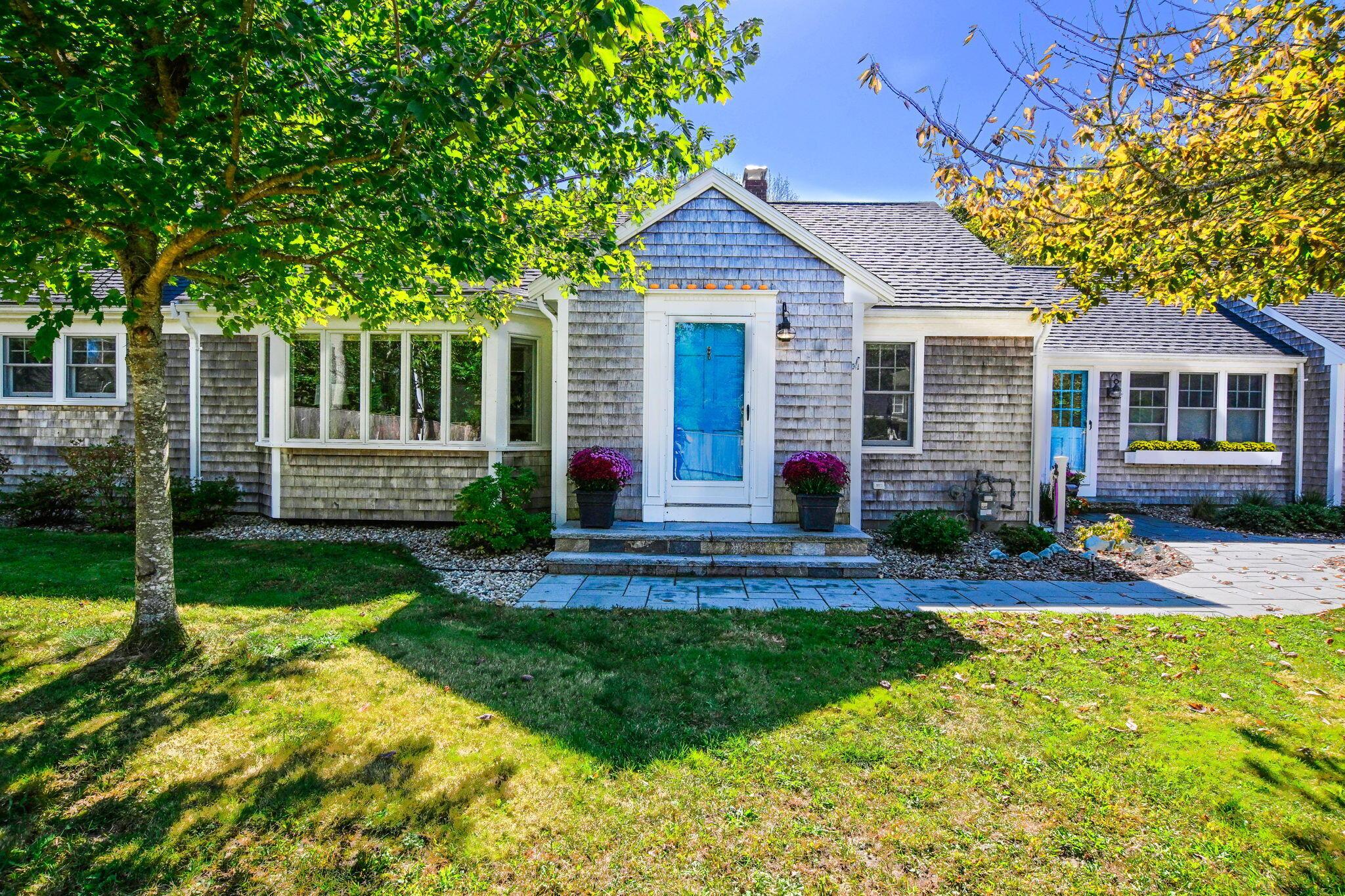 Image 4: 1-web-or-mls-DSC_0812 copy