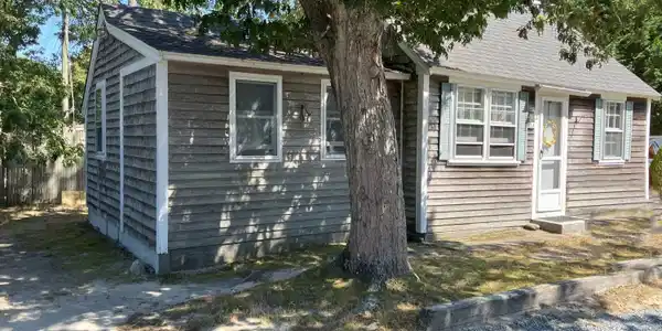 37A Beach Hills Road
