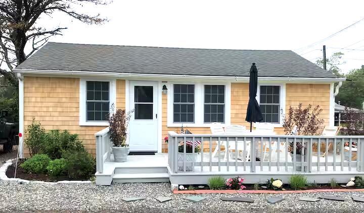 Image 1: Front new shingles