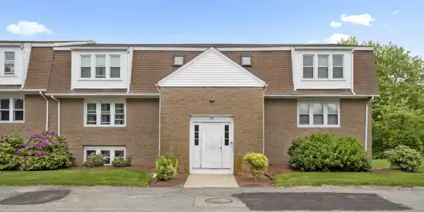 24 Betty's Pond Road Unit 1K