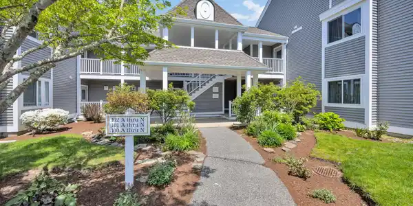 102 Fletcher Lane UNIT N