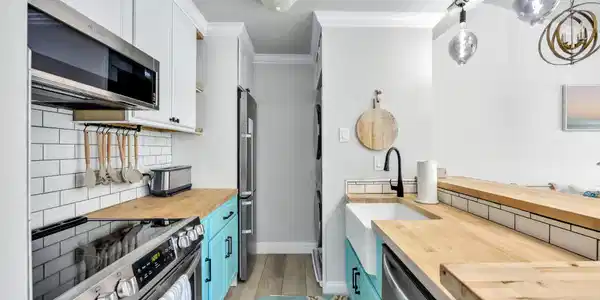 Image 3: 20-web-or-mls-889A0365