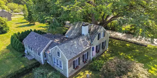 Image 3: 90-web-or-mls-311-tonset-rd