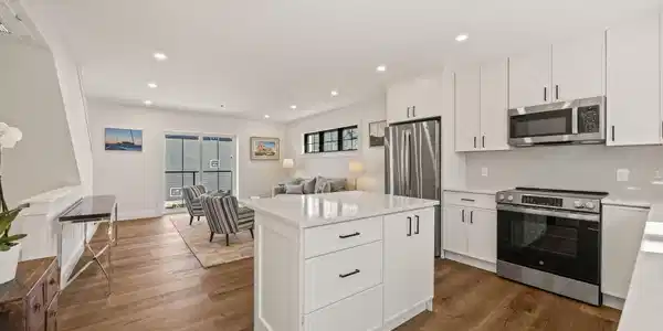 Image 3: 8-web-or-mls-50-nelson-ave-6