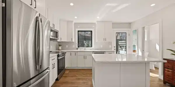 Image 4: 9-web-or-mls-50-nelson-ave-6