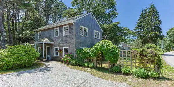 95 Indian Neck Road