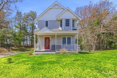 18 White Violet Lane