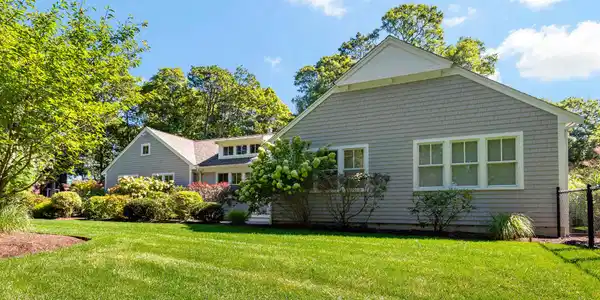 Image 2: Cotuit Bay Drive