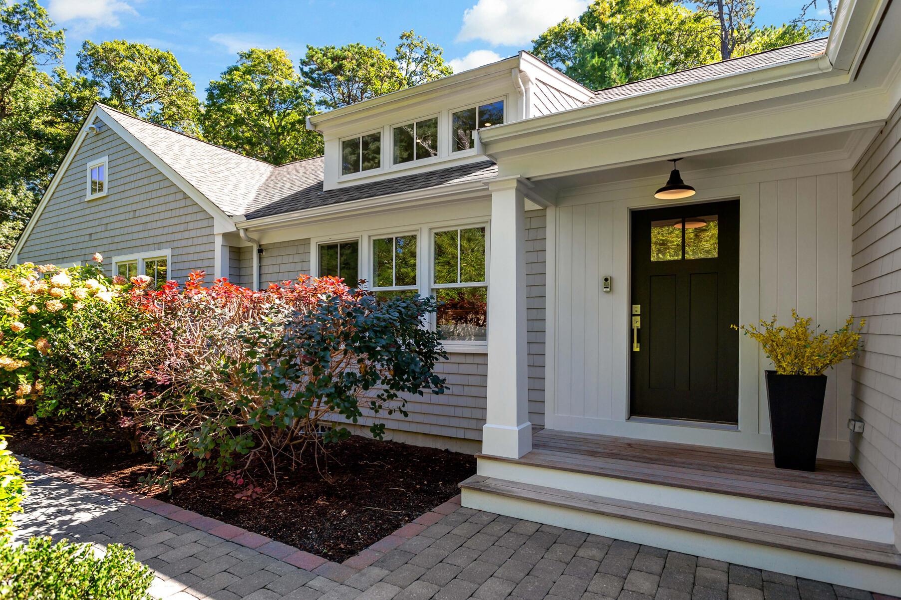 Image 4: Cotuit Bay Drive