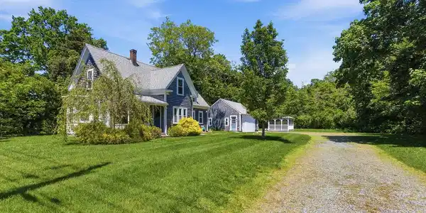 18 Nobscussett Road