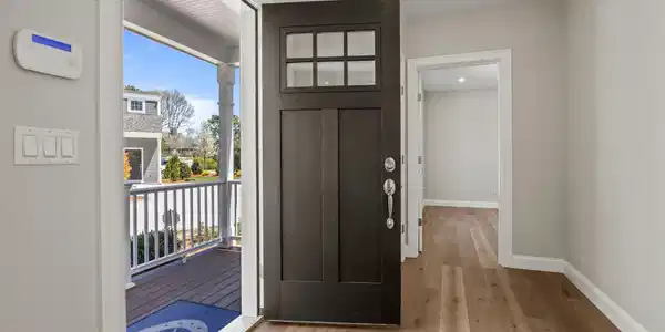 Image 4: 5-web-or-mls-azalea-ln
