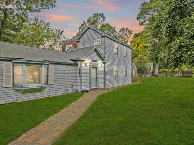 33 Lake Road