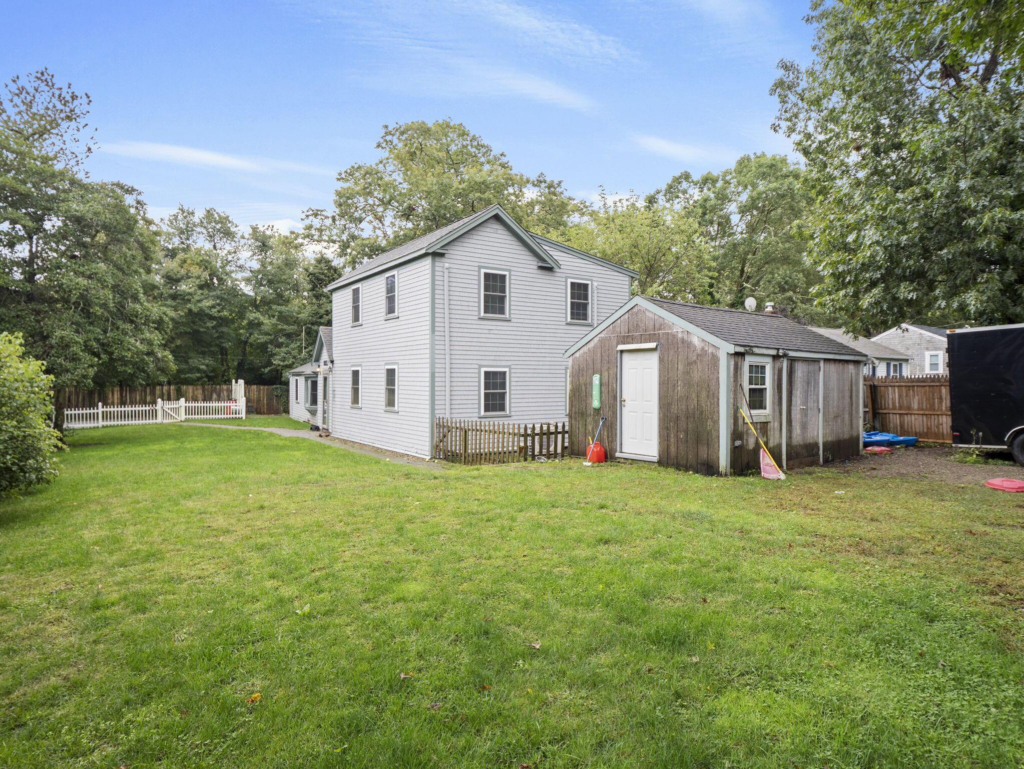 Image 4: 49-web-or-mls-33 Lake Rd Yarmouth MA 49