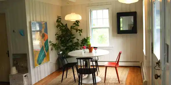 Image 3: dining area