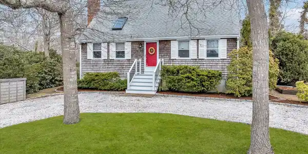 40 Woodside Drive