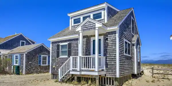 225 N Shore Boulevard UNIT J