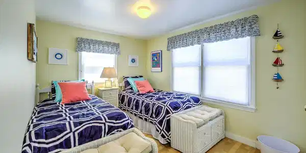Image 4: cape shore j bedroom 1