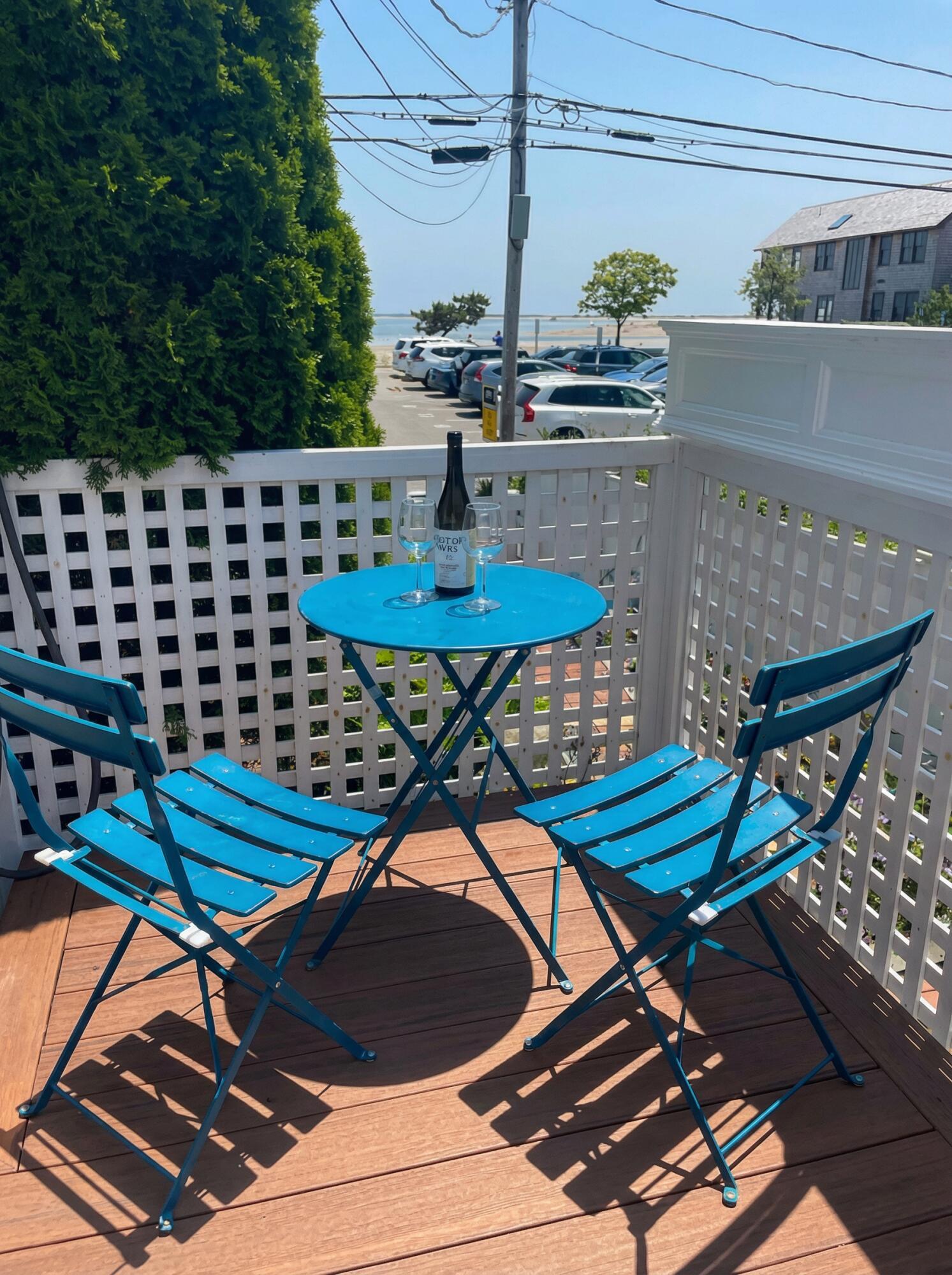 Image 2: Deck