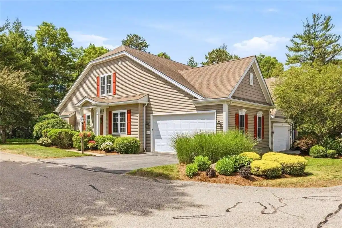 Image 1: Front of Home