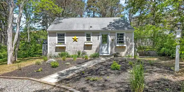 200 Pilgrim Spring Road UNIT B