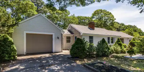 32 Davis Road