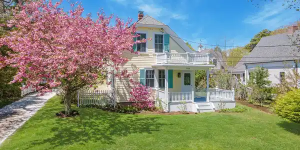 1089 Main Street