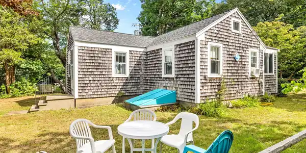 Image 3: 6-web-or-mls-77 Ploughed Neck Rd Final-7
