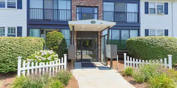 12 Candlewood Lane Unit APT 1-7