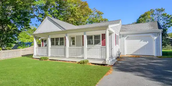 14 Brewster Road