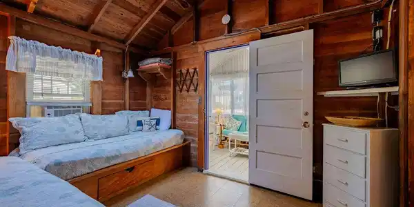 Image 4: brownies_cabin-9