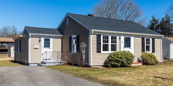14 Sharon Drive