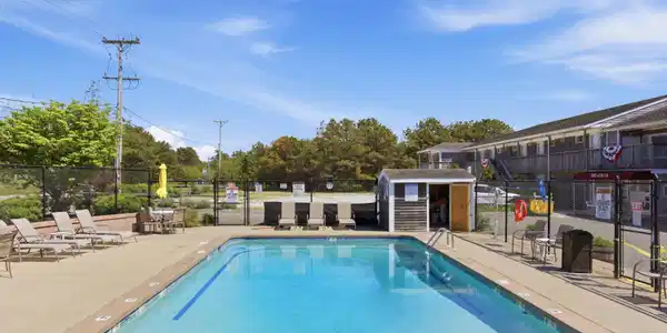 Image 2: 132ShoreRd#28-03