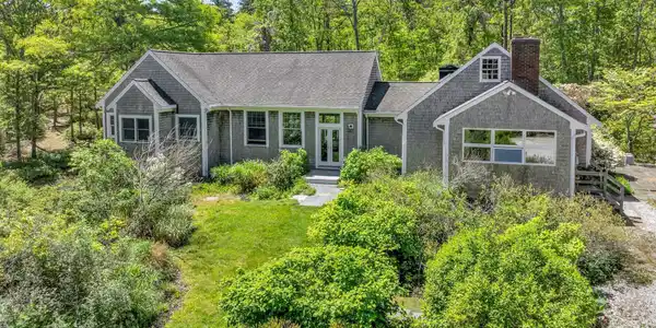 988 Crowells Bog Road