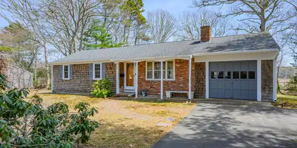 22 Longfellow Drive