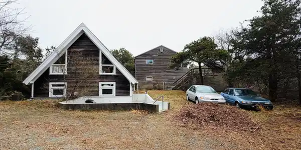 60 Crocker Drive